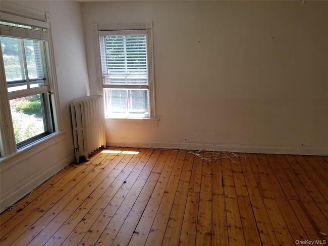 Building Photo - 415 Myrtle Ave