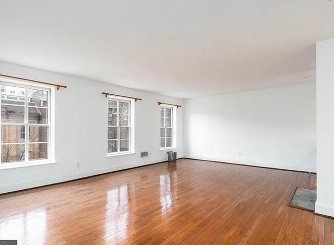 Building Photo - 1717 Green St