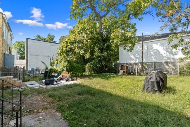 Building Photo - 201-203 Watchung Ave