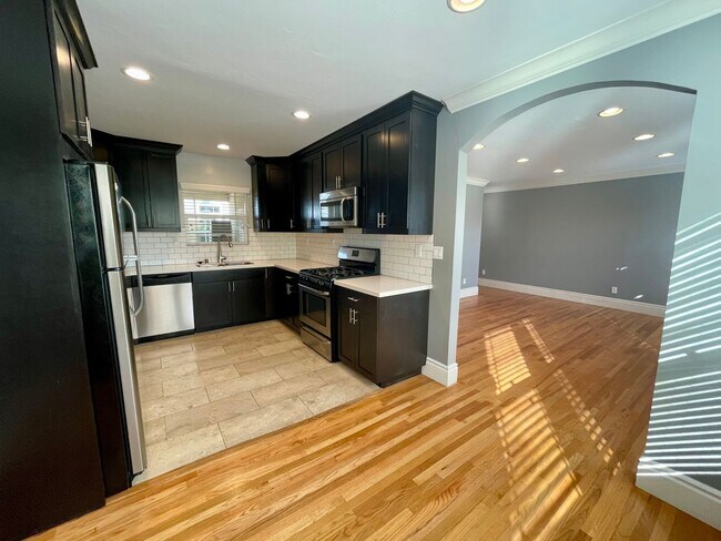 Primary Photo - Stylish 2BD Golden Hill Gem | A/C, Bonus R...