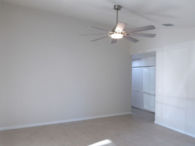 Building Photo - 75 A Wellwood Ln.