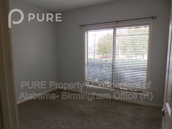 Building Photo - 794 Forest Lakes Dr