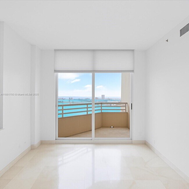 Building Photo - 888 Brickell Key Dr