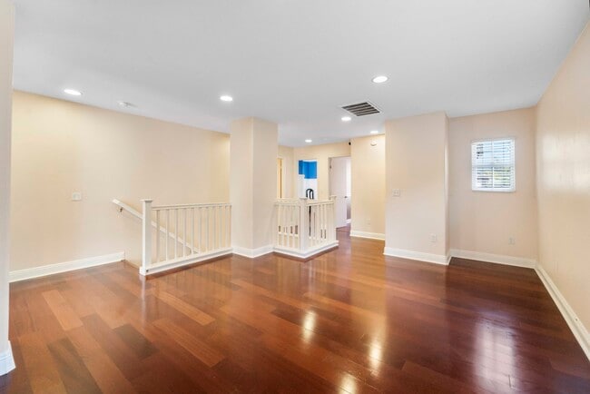 Building Photo - 28225 Clementine Dr