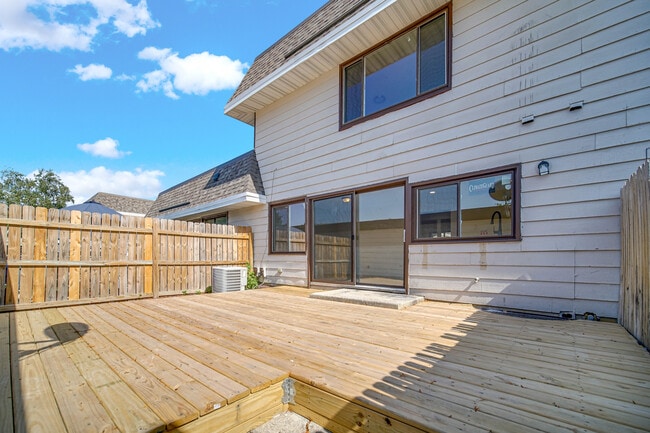 Building Photo - 1313 Court P