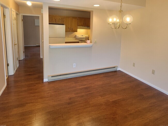 Building Photo - 52 Willow Springs