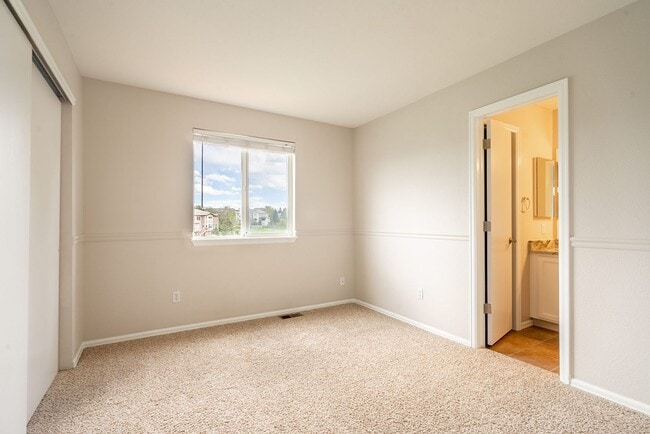 Building Photo - 2217 Ashwood Ln
