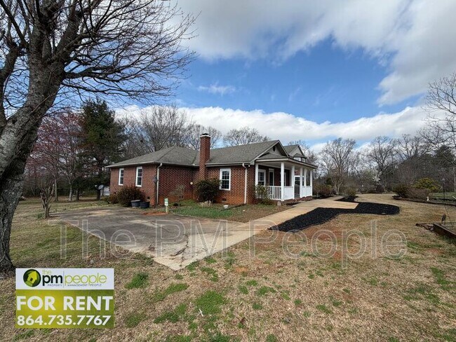 Building Photo - 134 Bennetts Bridge Rd