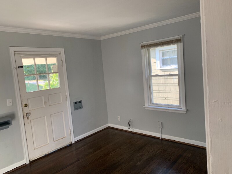 Building Photo - 6726 Betts Ave