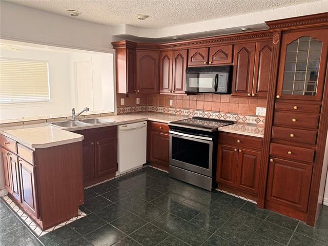 Building Photo - 2150 Courtland Cir