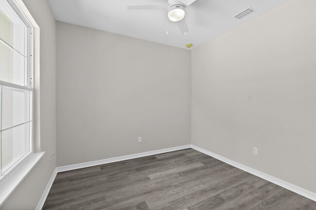 Building Photo - 39 Karas Trail