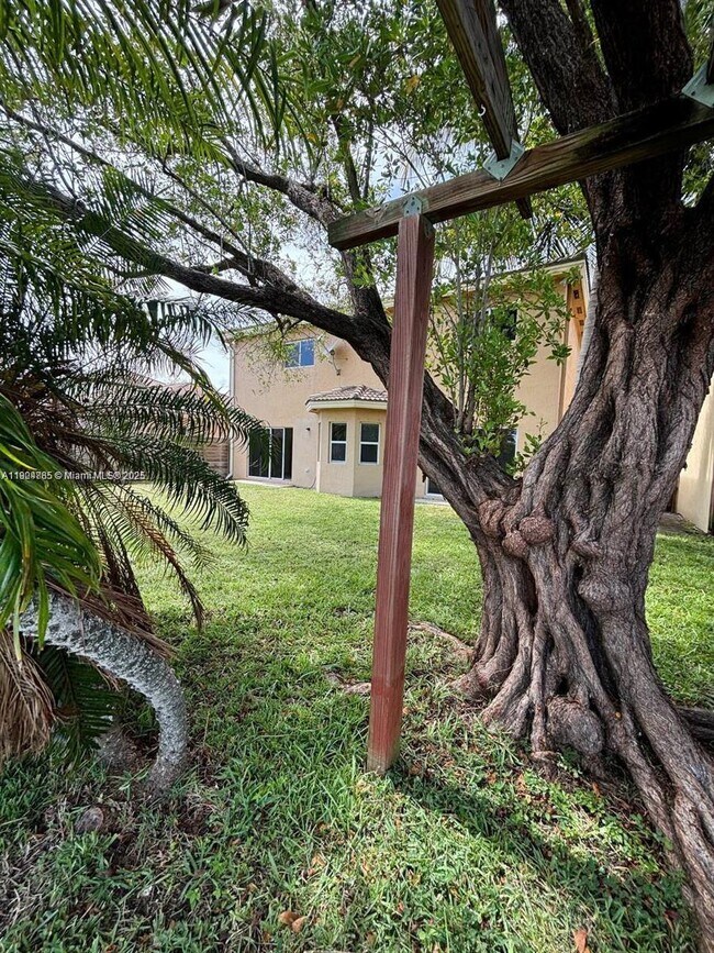 Building Photo - 9032 SW 208th Terrace