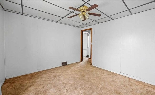 Building Photo - 1417 4th Ave