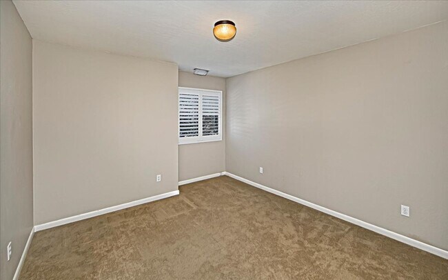 Building Photo - Beautifully Updated 3 Bed, 2 Bath Home on Nearly 1/3 Acre with Trex Deck