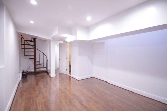 Primary Photo - 85 St Botolph St