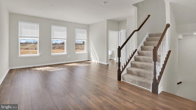 Building Photo - 331 Ensemble Wy