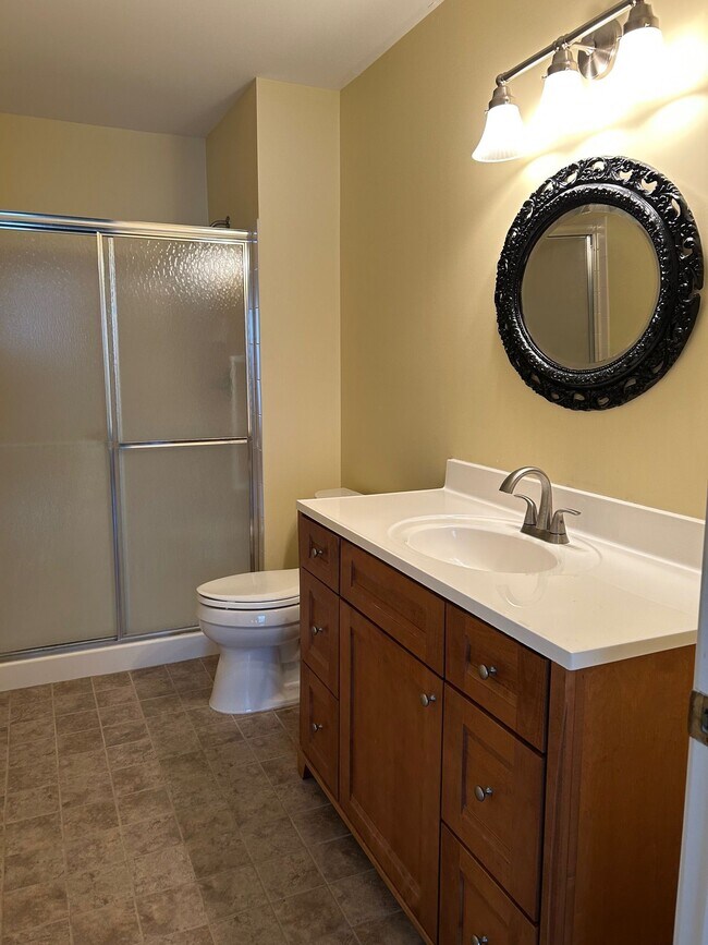 Building Photo - 88 Woolsey Ct