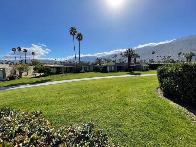 Building Photo - 837 N Calle De Pinos