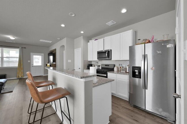 Building Photo - 2267 Raider Dr