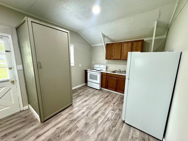 Building Photo - Cute 2 Bedroom 1 Bath House in Jacksonville