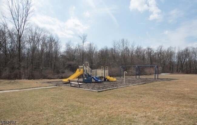 Building Photo - 3 Freedom Ct