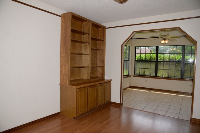 Building Photo - 3 Bedroom in Bluewater Bay!