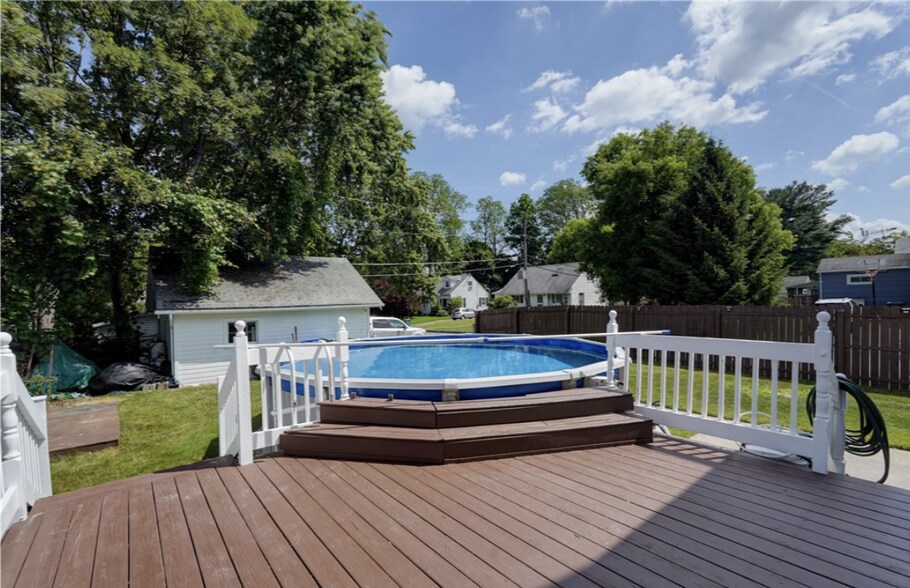 Building Photo - 138 Cherry Rd