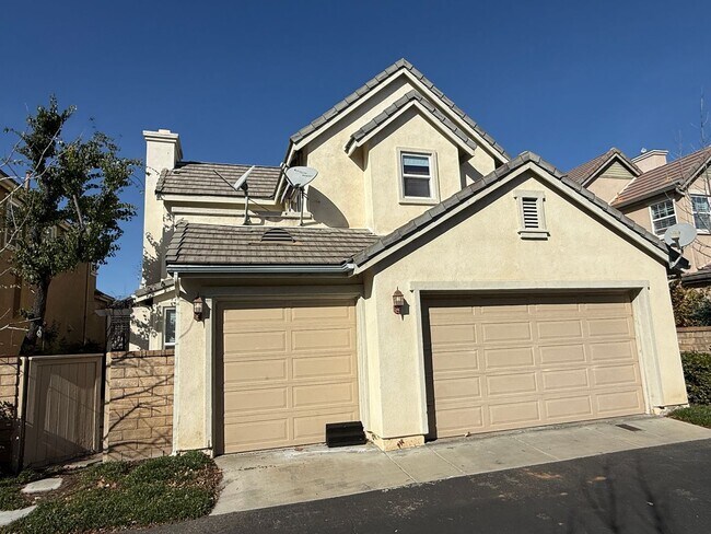 Building Photo - Spacious 3-Bedroom Home in the Andorra Community of Valencia!