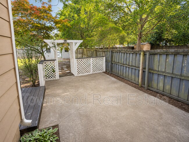 Building Photo - 2534 McNeill Cir
