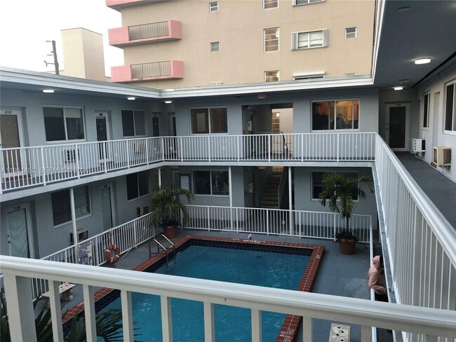 Building Photo - 305 69th St