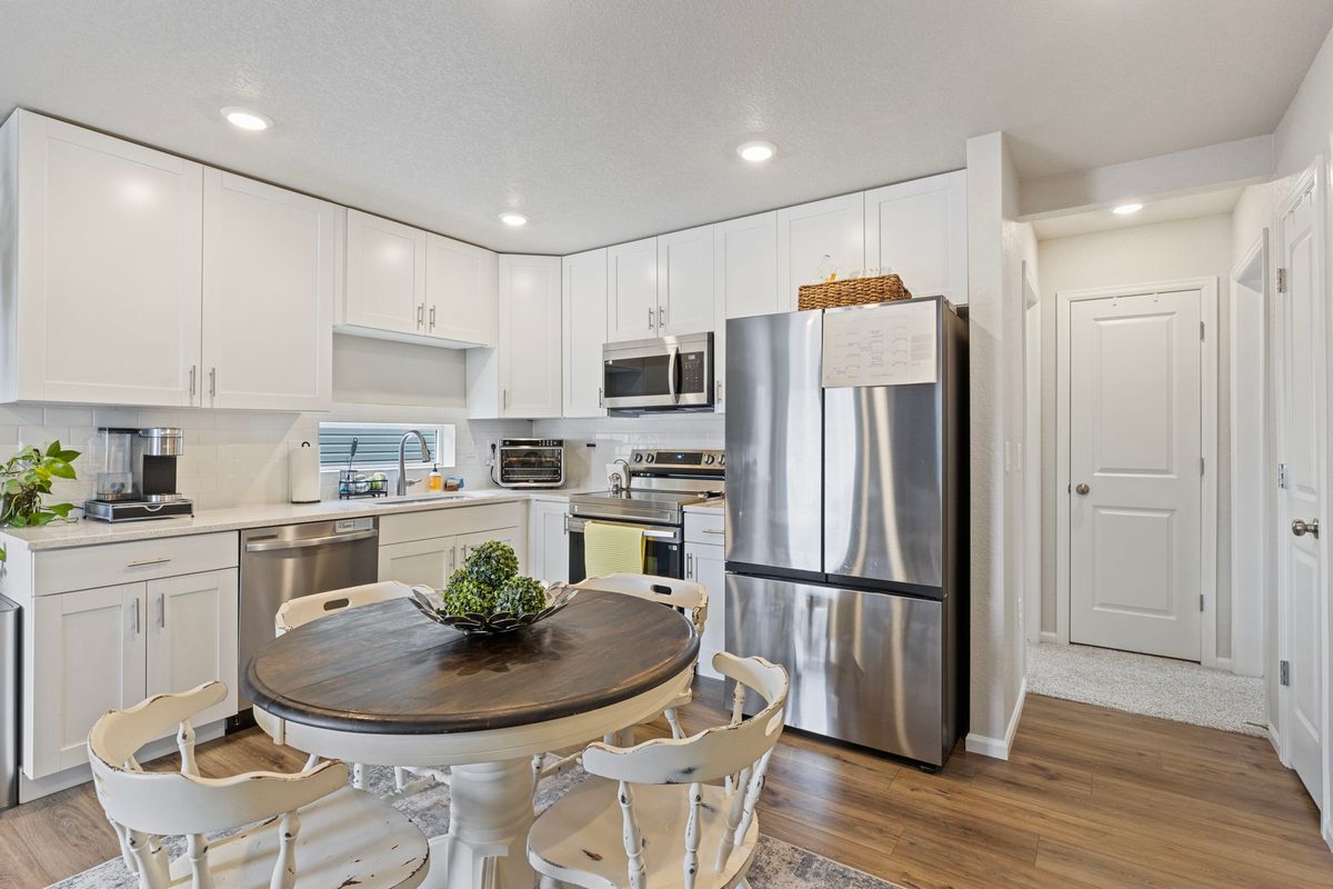 Building Photo - 9440 Oro City Loop