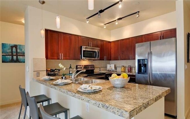 Building Photo - Beautiful Condo in the Heart of Ballard!