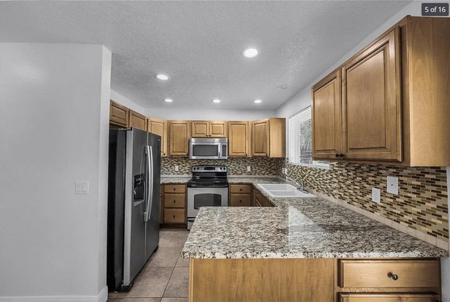 Building Photo - Single-Level 3 Bedroom Townhome in St. George