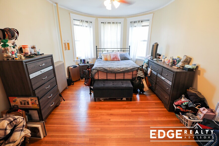 Building Photo - 16 Fuller St