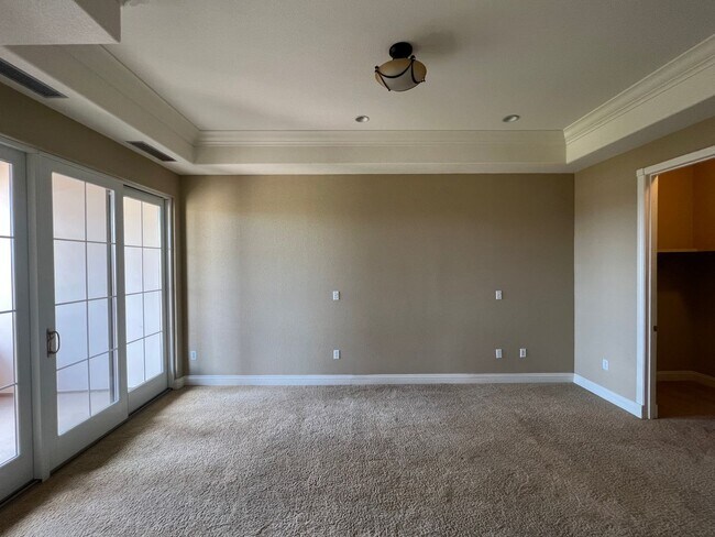 Building Photo - Lake Las Vegas Beauty!!! $2400 Great Views...