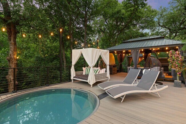 Building Photo - 3018 Sunridge Dr