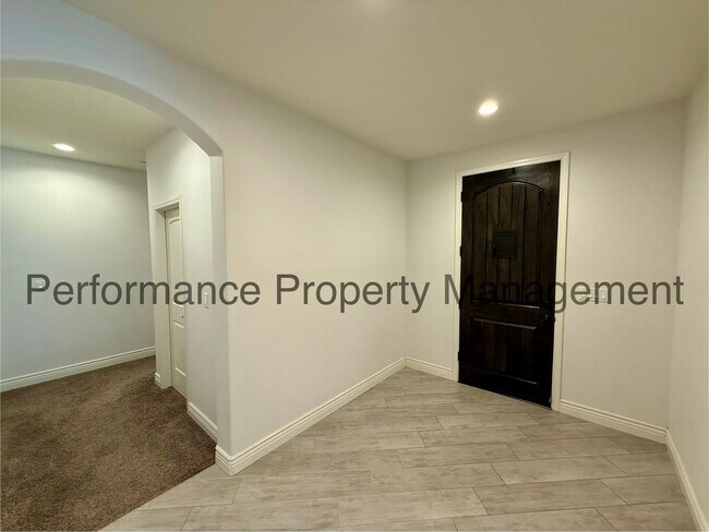 Building Photo - 10400 Garden View Ln