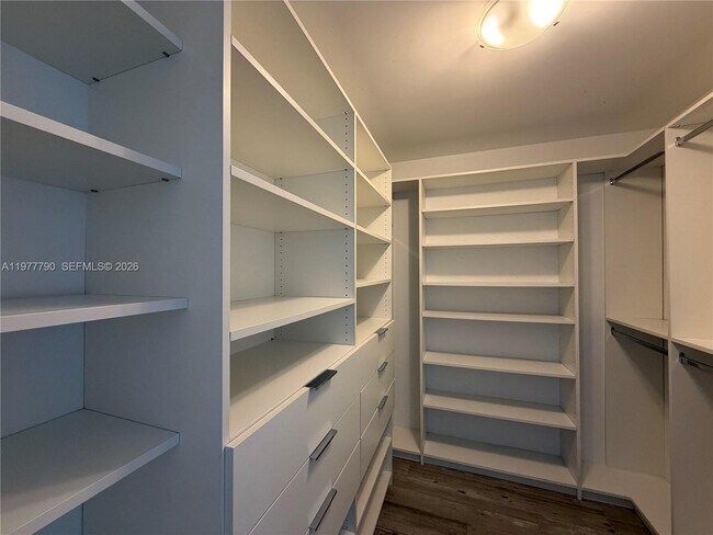 Building Photo - 17111 Biscayne Blvd