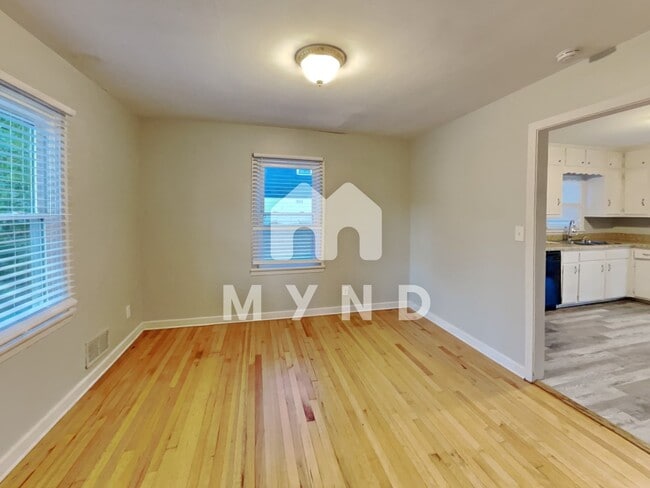 Building Photo - 1229 Lynn Acres Dr