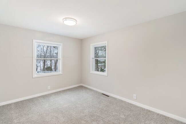 Building Photo - N95W26567 County Rd Q