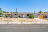 Building Photo - 2565 Pequop St