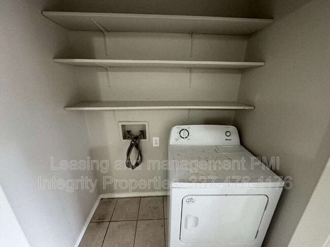 Building Photo - 409 Marseilles Dr