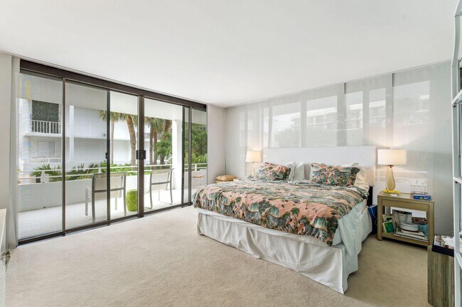 Building Photo - 2784 S Ocean Blvd