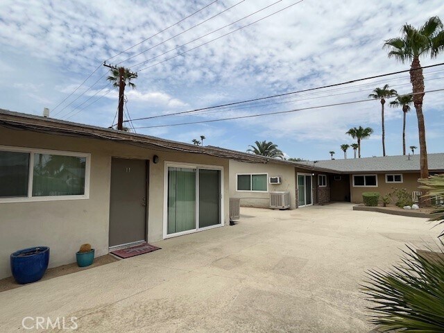 Building Photo - 686 E Cottonwood Rd