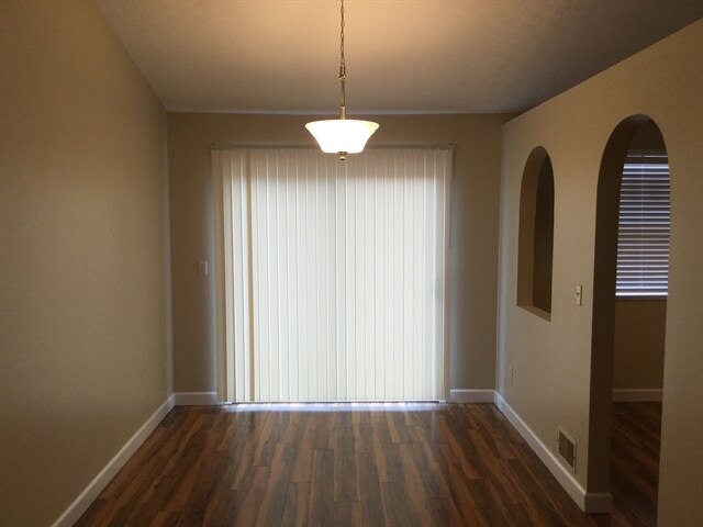 Building Photo - 242 Monarch Dr