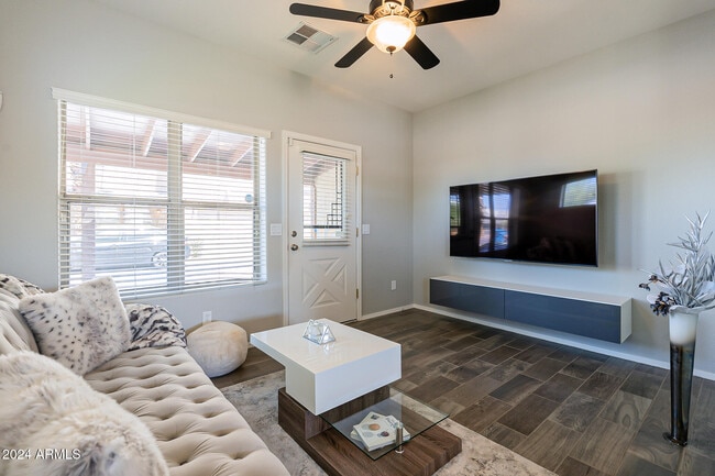 Building Photo - 2929 N 37th St