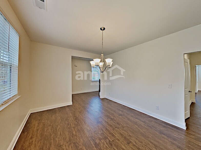 Building Photo - 5825 Winding Lakes Dr