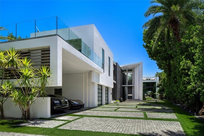 Building Photo - 528 Lakeview Ct