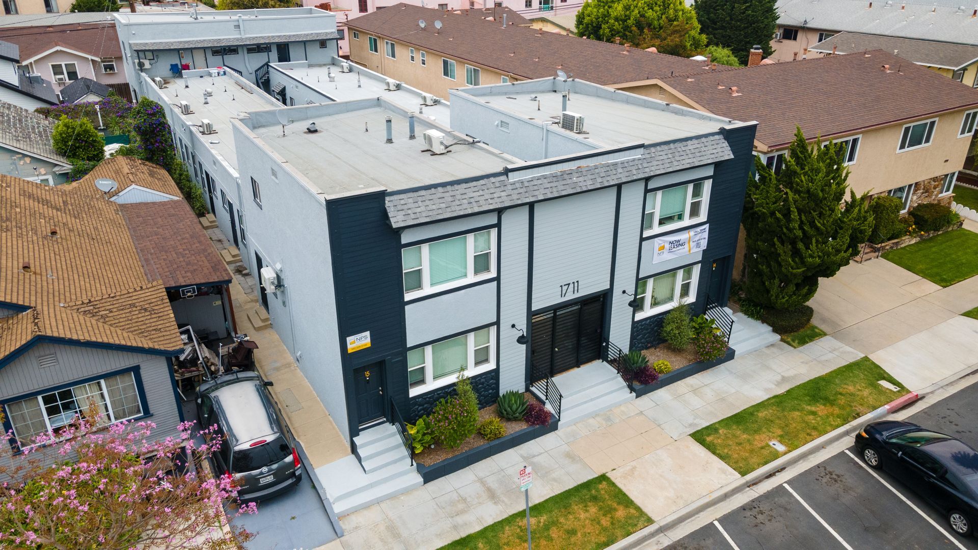 Building Photo - 1711 E Appleton St