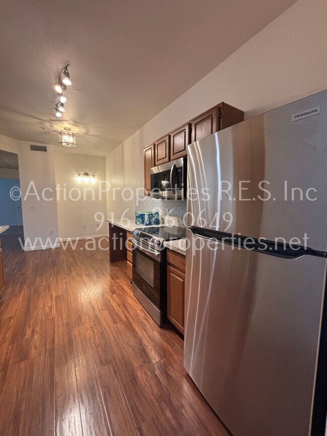 Building Photo - 501 Gibson Dr